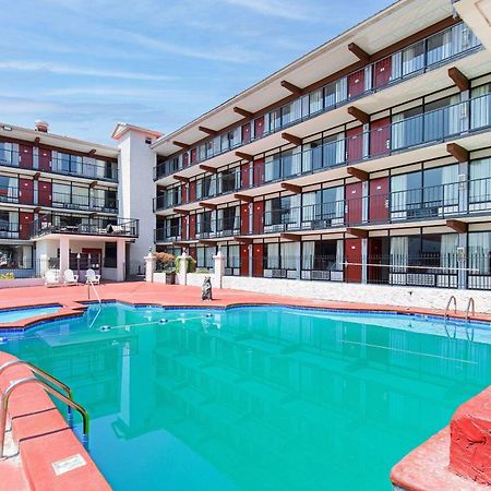 Americana Inn A Travelodge By Wyndham Pigeon Forge Εξωτερικό φωτογραφία