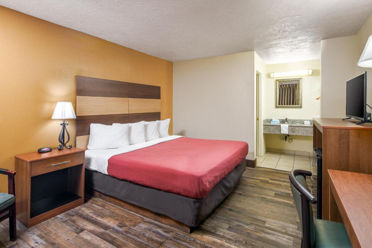 Americana Inn A Travelodge By Wyndham Pigeon Forge Εξωτερικό φωτογραφία