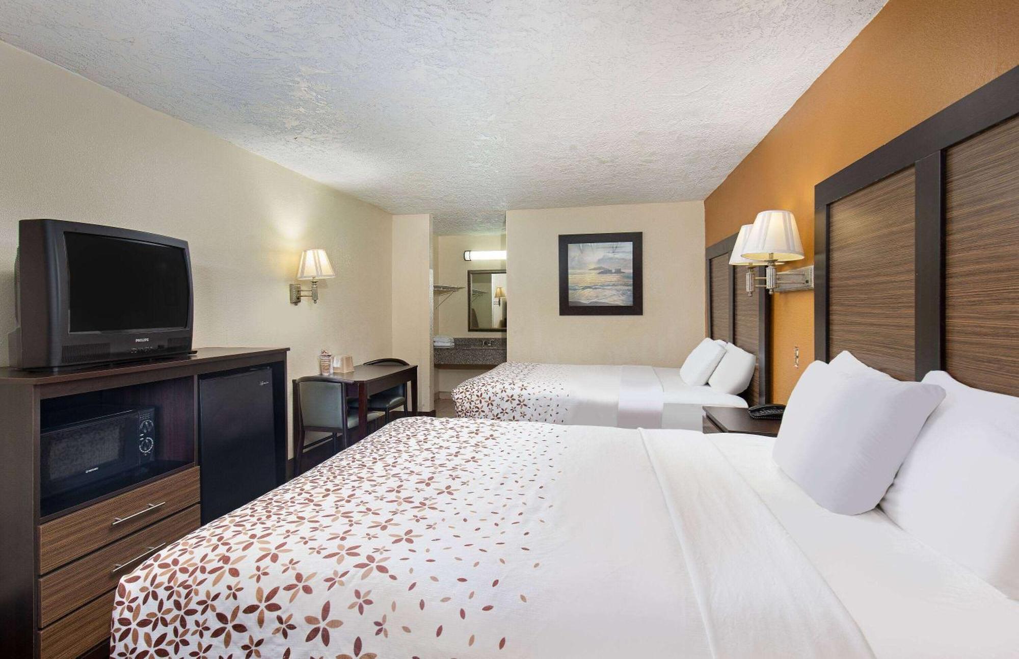 Americana Inn A Travelodge By Wyndham Pigeon Forge Εξωτερικό φωτογραφία