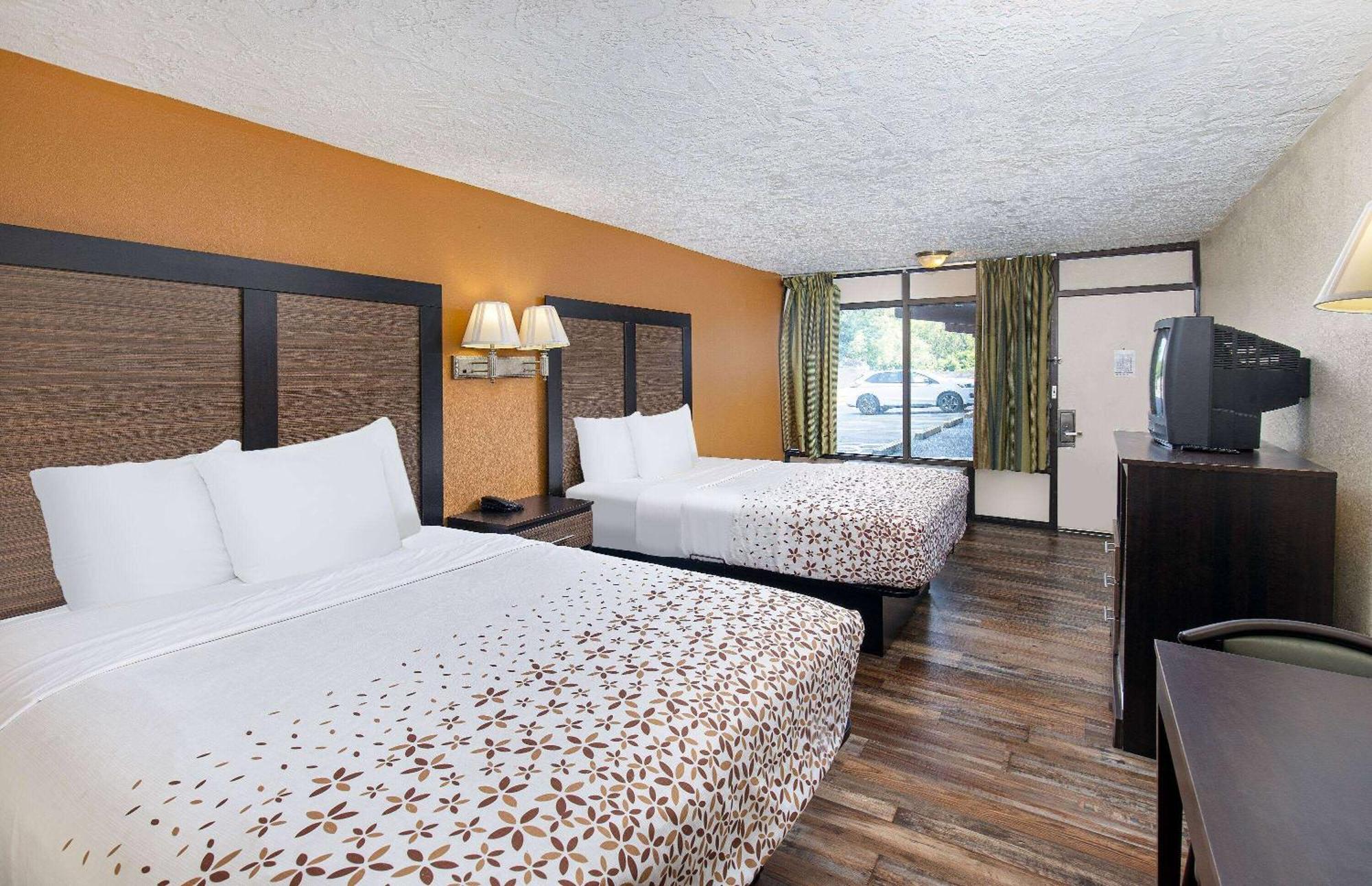 Americana Inn A Travelodge By Wyndham Pigeon Forge Εξωτερικό φωτογραφία