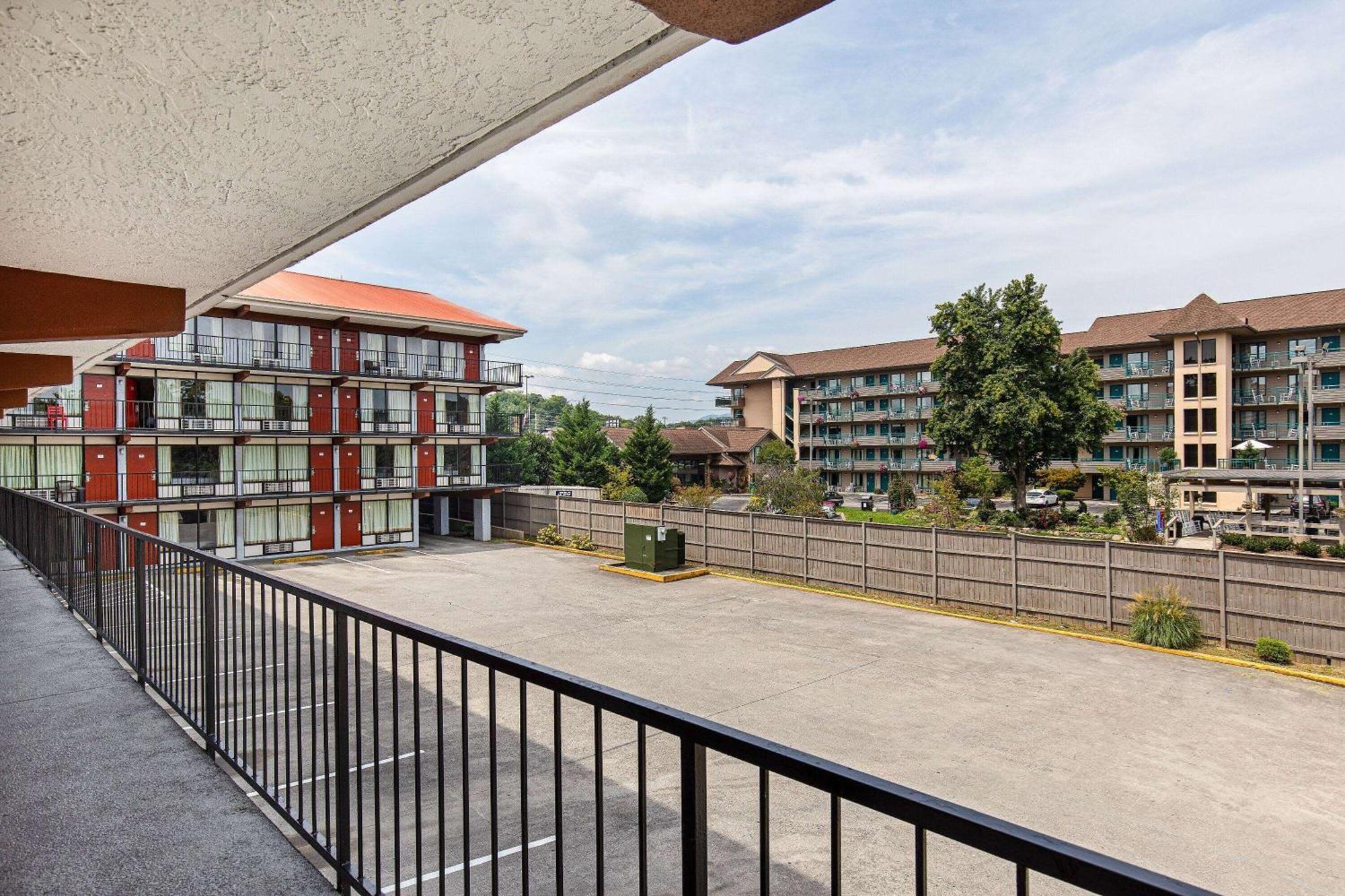 Americana Inn A Travelodge By Wyndham Pigeon Forge Εξωτερικό φωτογραφία