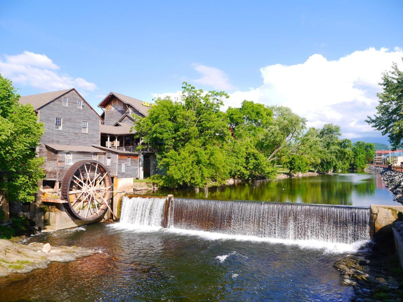 Americana Inn A Travelodge By Wyndham Pigeon Forge Εξωτερικό φωτογραφία